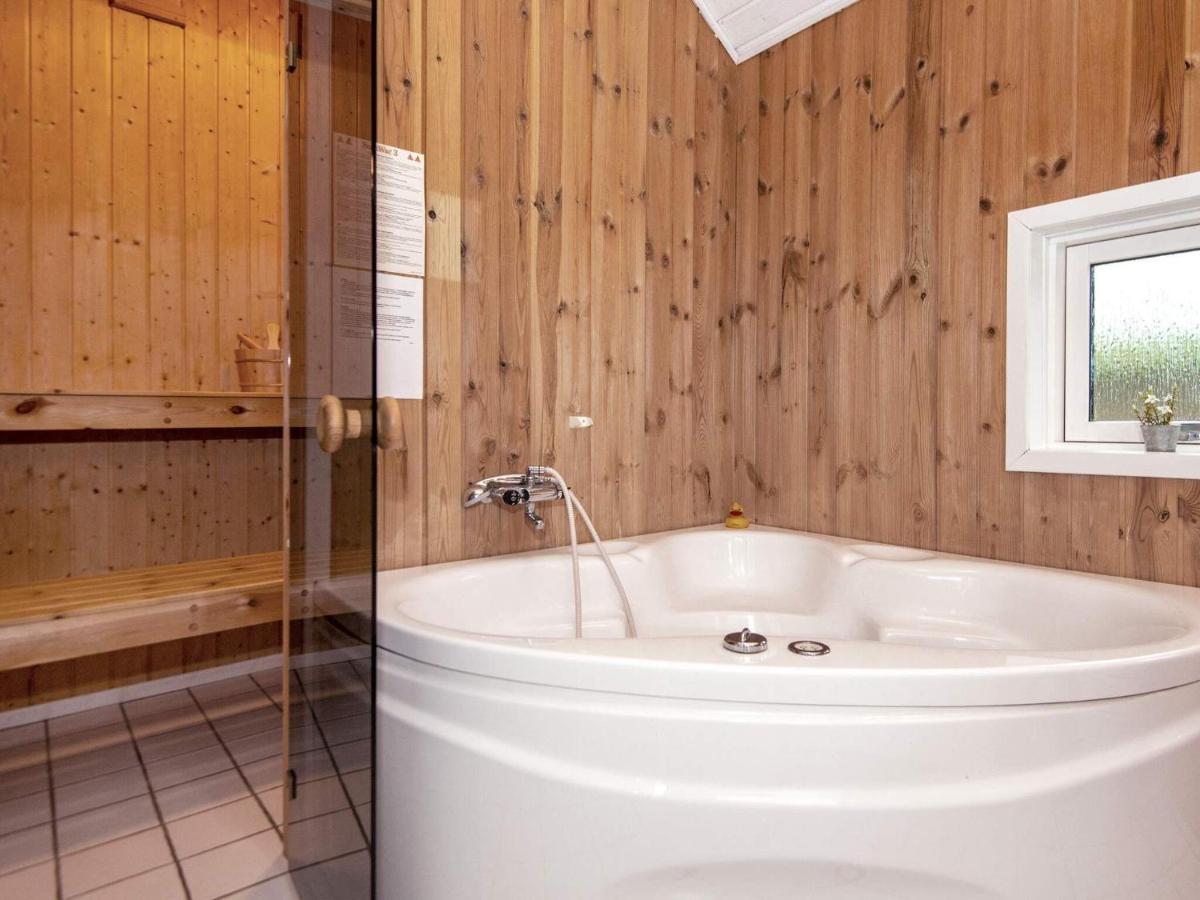 8 Person Holiday Home In Nordborg Eksteriør billede