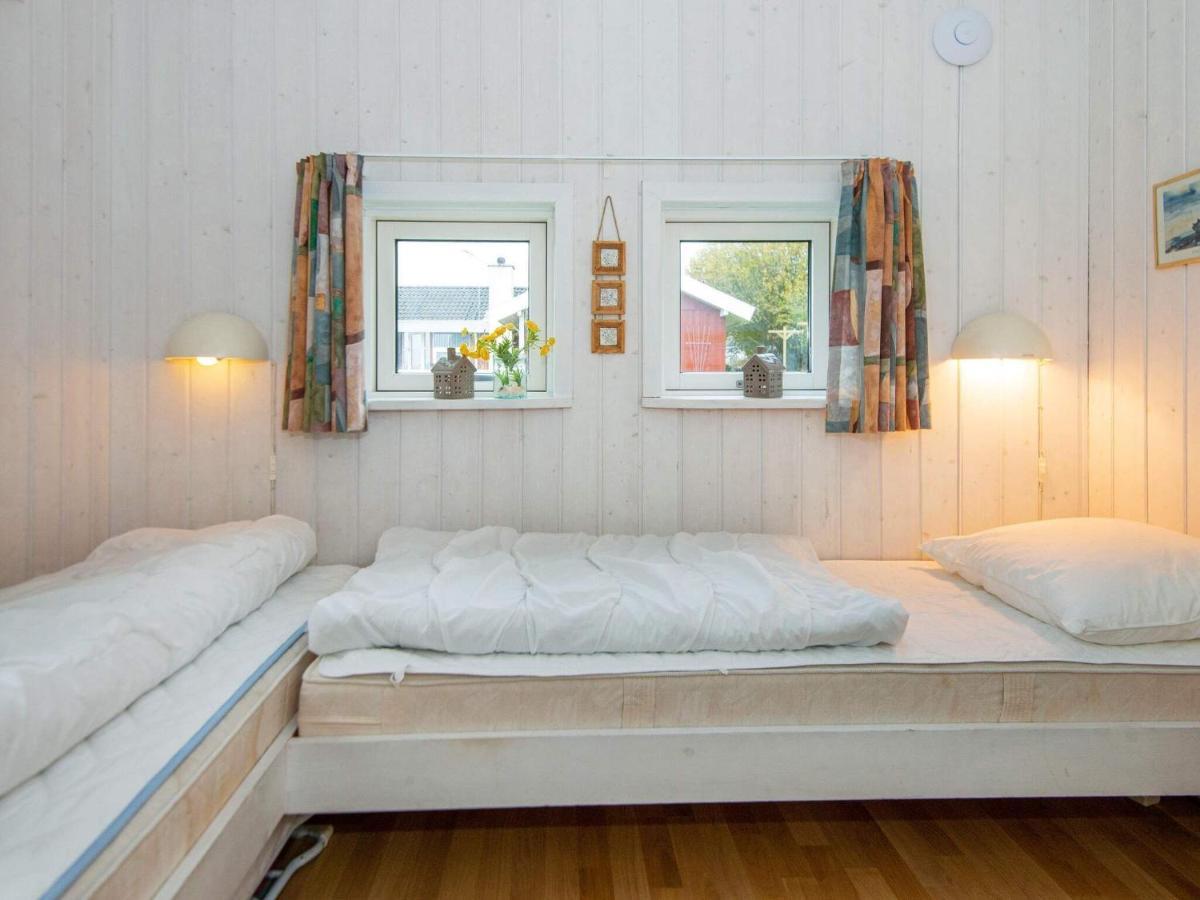 8 Person Holiday Home In Nordborg Eksteriør billede